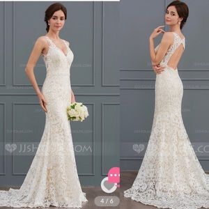 NEVER Worn Wedding Dress